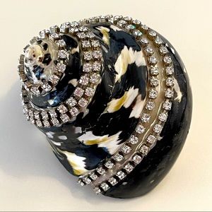 FERRARE SEASHELL WITH RHINESTONES